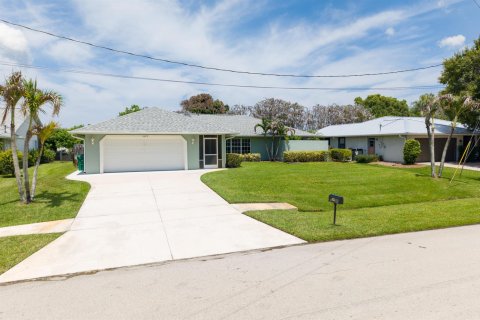 Villa ou maison à vendre à Port St. Lucie, Floride: 3 chambres, 199.65 m2 № 2188526 - photo 17