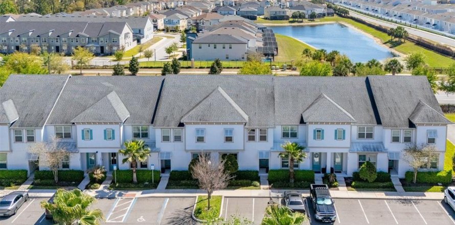 Touwnhouse à SOLARA RESORT à Kissimmee, Floride 5 chambres, 213.12 m2 № 2224531