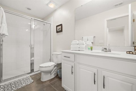 Touwnhouse à vendre à Kissimmee, Floride: 5 chambres, 213.12 m2 № 2224531 - photo 14