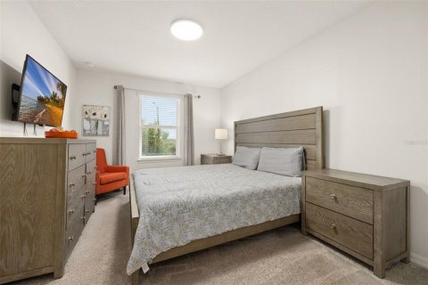 Touwnhouse à vendre à Kissimmee, Floride: 5 chambres, 213.12 m2 № 2224531 - photo 13