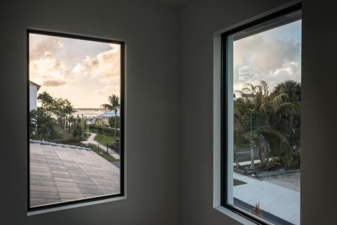 Купить виллу или дом в Стьюарт, Флорида 11 комнат, 265.24м2, № 2248564 - фото 20