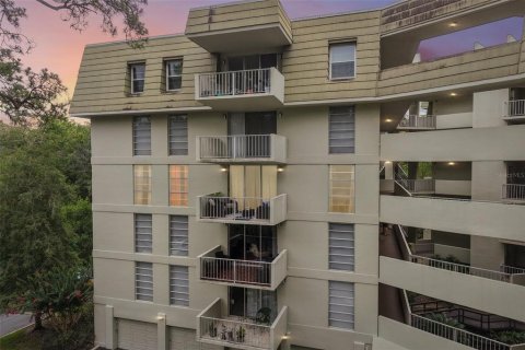 Condo in Gainesville, Florida, 1 bedroom  № 2196773