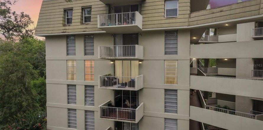 Condo in Gainesville, Florida, 1 bedroom № 2196773