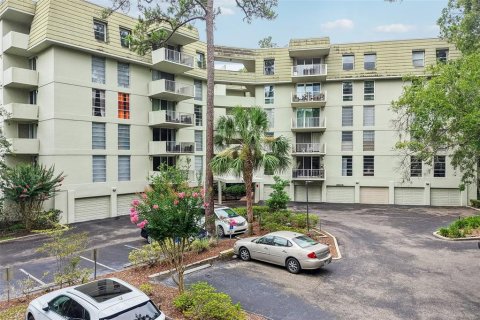 Condo in Gainesville, Florida, 1 bedroom № 2196773 - photo 28
