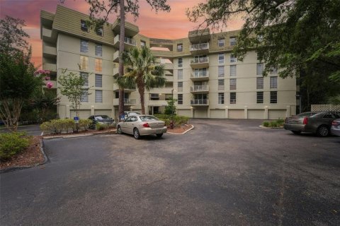 Condo in Gainesville, Florida, 1 bedroom № 2196773 - photo 2