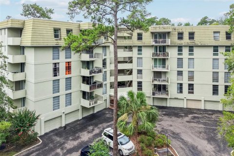 Condo in Gainesville, Florida, 1 bedroom № 2196773 - photo 29