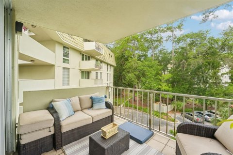 Condo in Gainesville, Florida, 1 bedroom № 2196773 - photo 26