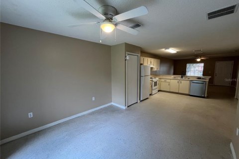 Apartamento en alquiler en Kissimmee, Florida, 3 dormitorios, 125.05 m2 № 1853138 - foto 8