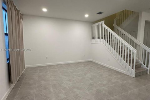 Townhouse in Homestead, Florida 3 bedrooms, 149.76 sq.m. № 2067624 - photo 6