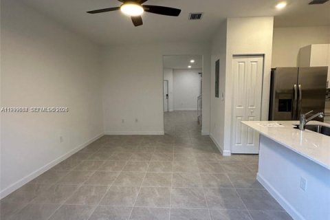 Townhouse in Homestead, Florida 3 bedrooms, 149.76 sq.m. № 2067624 - photo 10