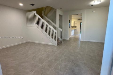 Townhouse in Homestead, Florida 3 bedrooms, 149.76 sq.m. № 2067624 - photo 5