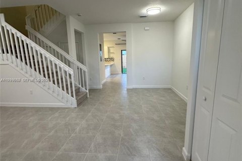 Townhouse in Homestead, Florida 3 bedrooms, 149.76 sq.m. № 2067624 - photo 7