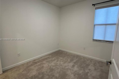 Townhouse in Homestead, Florida 3 bedrooms, 149.76 sq.m. № 2067624 - photo 29