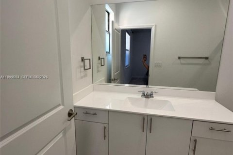 Townhouse in Homestead, Florida 3 bedrooms, 149.76 sq.m. № 2067624 - photo 20