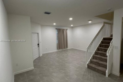 Townhouse in Homestead, Florida 3 bedrooms, 149.76 sq.m. № 2067624 - photo 9