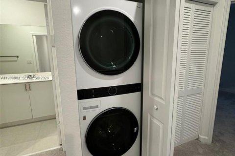 Townhouse in Homestead, Florida 3 bedrooms, 149.76 sq.m. № 2067624 - photo 24