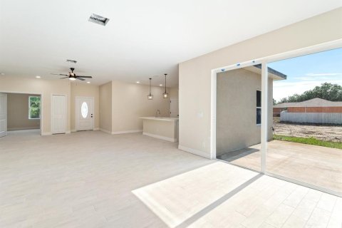 Villa ou maison à vendre à Port Charlotte, Floride: 3 chambres, 165.37 m2 № 1687960 - photo 2