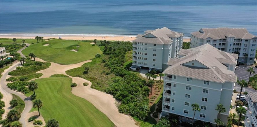 Condominio en Palm Coast, Florida, 3 dormitorios № 2216683