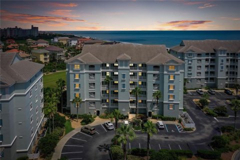 Condominio en venta en Palm Coast, Florida, 3 dormitorios, 156.26 m2 № 2216683 - foto 3