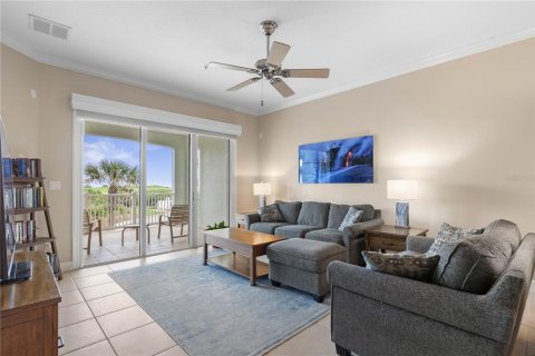 Condominio en venta en Palm Coast, Florida, 3 dormitorios, 156.26 m2 № 2216683 - foto 12