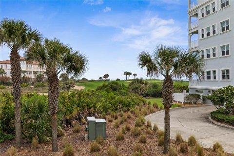 Condominio en venta en Palm Coast, Florida, 3 dormitorios, 156.26 m2 № 2216683 - foto 16