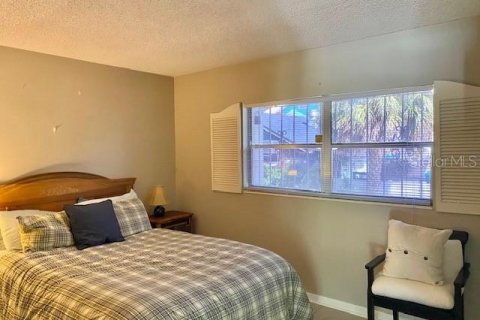 Condo in Mount Dora, Florida, 2 bedrooms  № 1914765 - photo 24