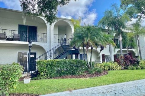 Condo in Mount Dora, Florida, 2 bedrooms  № 1914765 - photo 1