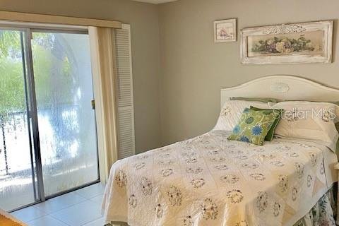 Condo in Mount Dora, Florida, 2 bedrooms  № 1914765 - photo 8
