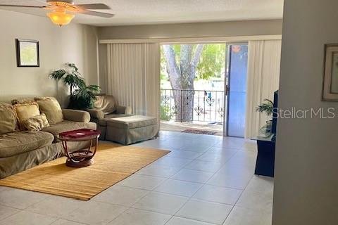 Condo in Mount Dora, Florida, 2 bedrooms  № 1914765 - photo 26