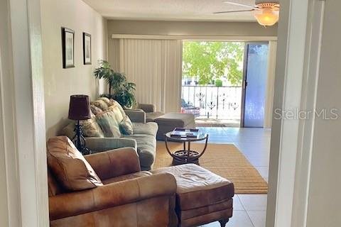 Condo in Mount Dora, Florida, 2 bedrooms  № 1914765 - photo 18