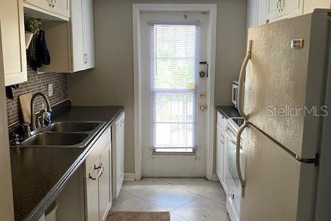 Condo in Mount Dora, Florida, 2 bedrooms  № 1914765 - photo 29