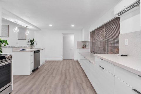 Villa ou maison à louer à Boynton Beach, Floride: 3 chambres, 159.14 m2 № 1926844 - photo 17