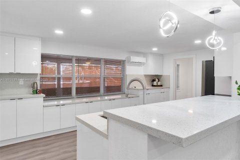 Villa ou maison à louer à Boynton Beach, Floride: 3 chambres, 159.14 m2 № 1926844 - photo 13