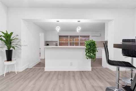 Villa ou maison à louer à Boynton Beach, Floride: 3 chambres, 159.14 m2 № 1926844 - photo 12