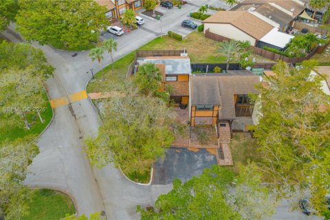 Villa ou maison à vendre à Pembroke Pines, Floride: 2 chambres, 119.94 m2 № 2045622 - photo 23