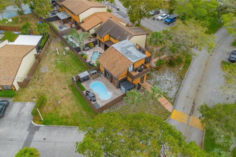 Villa ou maison à vendre à Pembroke Pines, Floride: 2 chambres, 119.94 m2 № 2045622 - photo 22
