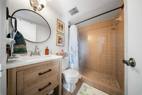 Villa ou maison à vendre à Pembroke Pines, Floride: 2 chambres, 119.94 m2 № 2045622 - photo 11