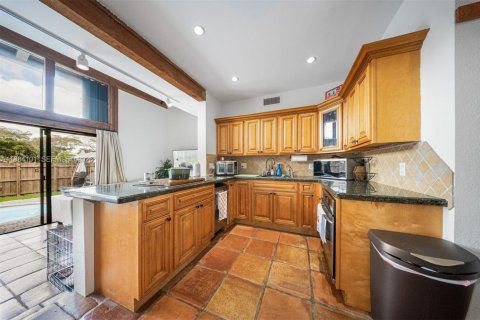 Villa ou maison à vendre à Pembroke Pines, Floride: 2 chambres, 119.94 m2 № 2045622 - photo 4