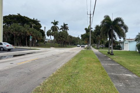 Casa en venta en Hollywood, Florida, 2 dormitorios, 92.9 m2 № 1995180 - foto 19