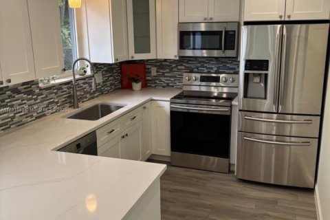 Casa en venta en Hollywood, Florida, 2 dormitorios, 92.9 m2 № 1995180 - foto 7