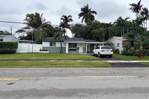 Casa en venta en Hollywood, Florida, 2 dormitorios, 92.9 m2 № 1995180 - foto 18