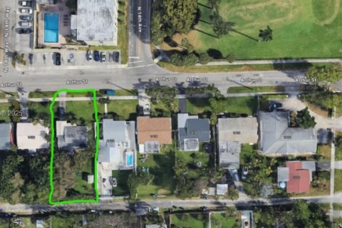 Casa en venta en Hollywood, Florida, 2 dormitorios, 92.9 m2 № 1995180 - foto 24