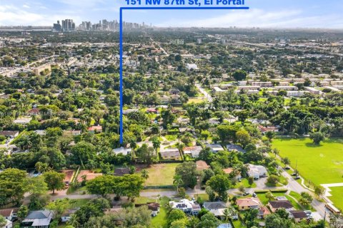 Casa en venta en El Portal, Florida, 3 dormitorios, 181.16 m2 № 1969570 - foto 24