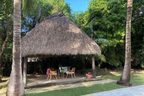 Casa en venta en El Portal, Florida, 3 dormitorios, 181.16 m2 № 1969570 - foto 17