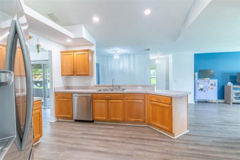 House in Kissimmee, Florida 4 bedrooms, 182 sq.m. № 2100896 - photo 8