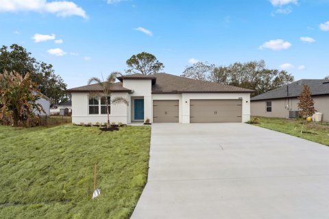 House in Port St. Lucie, Florida 4 bedrooms, 218.32 sq.m. № 2082745