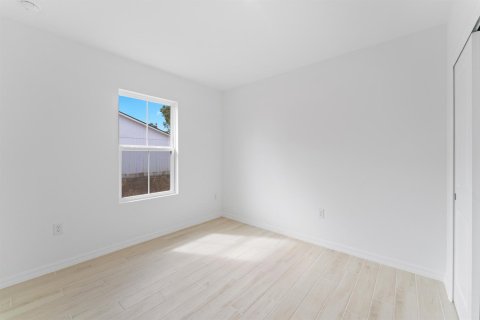 House in Port St. Lucie, Florida 4 bedrooms, 218.32 sq.m. № 2082745 - photo 7
