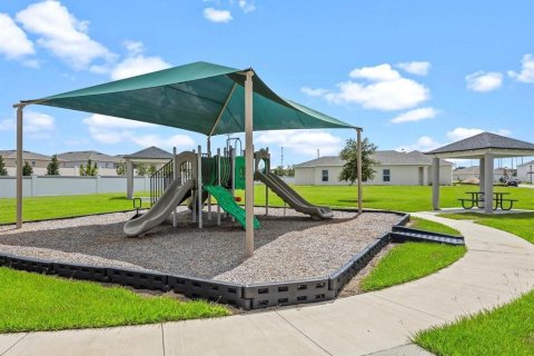 House in Haines City, Florida 3 bedrooms, 122.63 sq.m. № 2219616 - photo 10