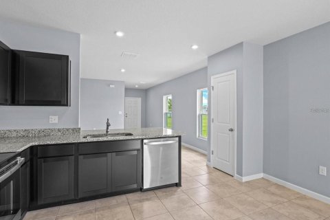 House in Haines City, Florida 3 bedrooms, 122.63 sq.m. № 2219616 - photo 18