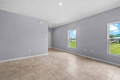 House in Haines City, Florida 3 bedrooms, 122.63 sq.m. № 2219616 - photo 13